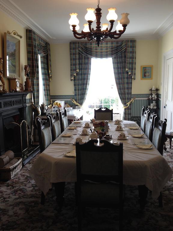 Bed and Breakfast Admiralty House Мовилл Экстерьер фото
